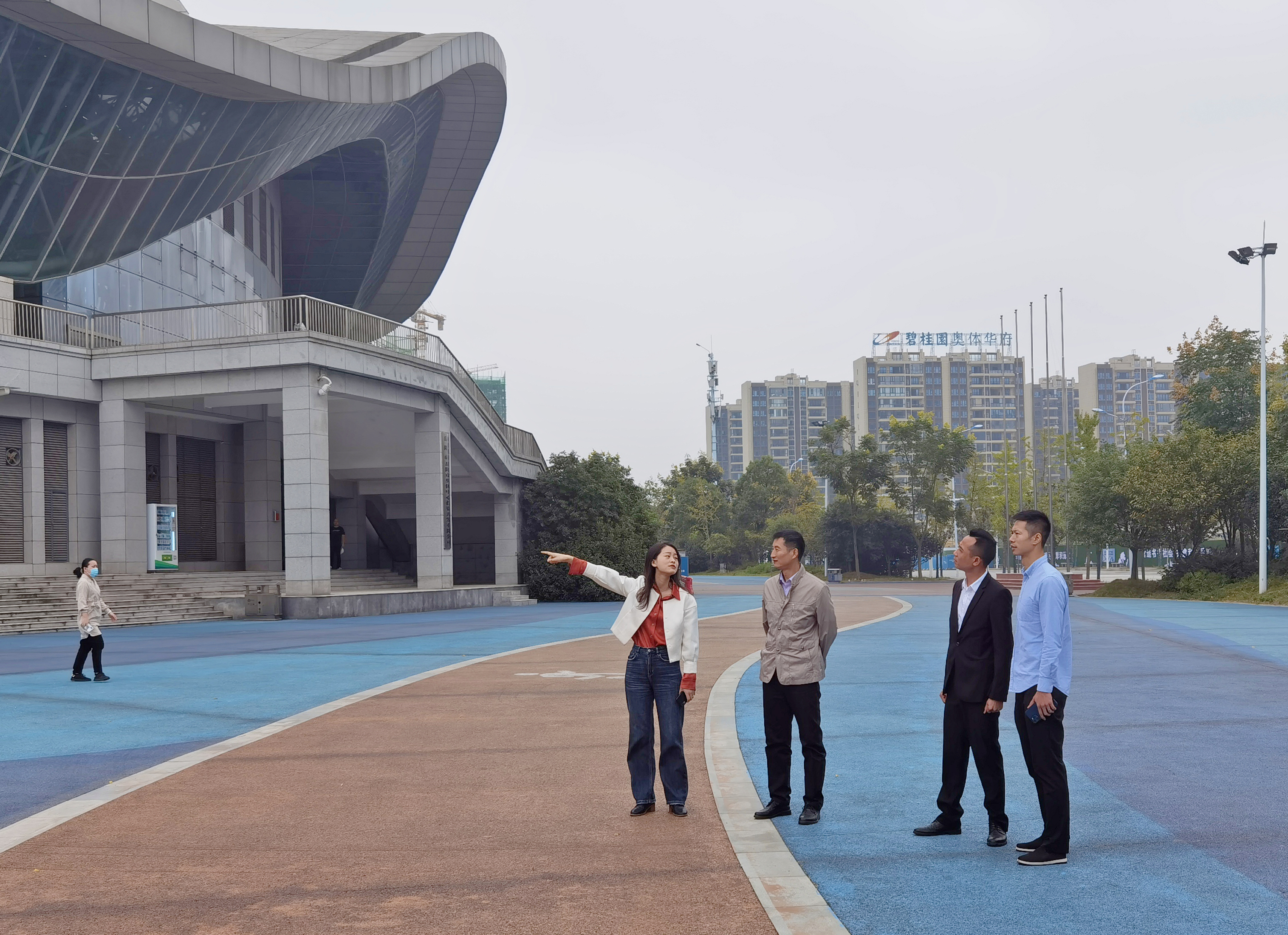 10.8市国资委调研督导市城投集团文明创建工作.jpg